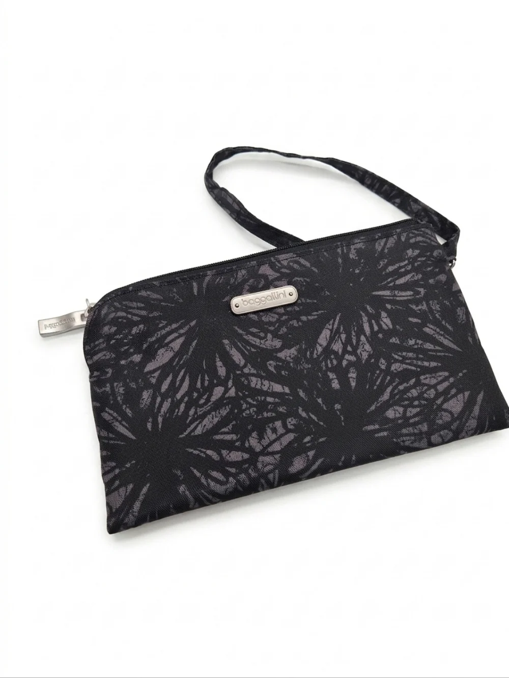 Baggallini RFID Wristlet Wallet On the Go Daily Black Flower Zip Wallet Clutch
